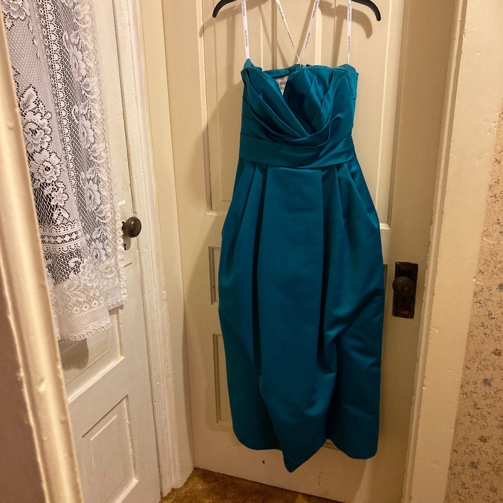 Formal teal sleeveless satin dress